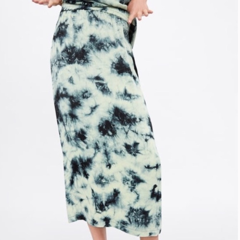 Zara batik tie dye midi skirt
